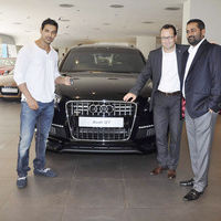 John Abraham gets his new Audi Q7 pictures | Picture 62270